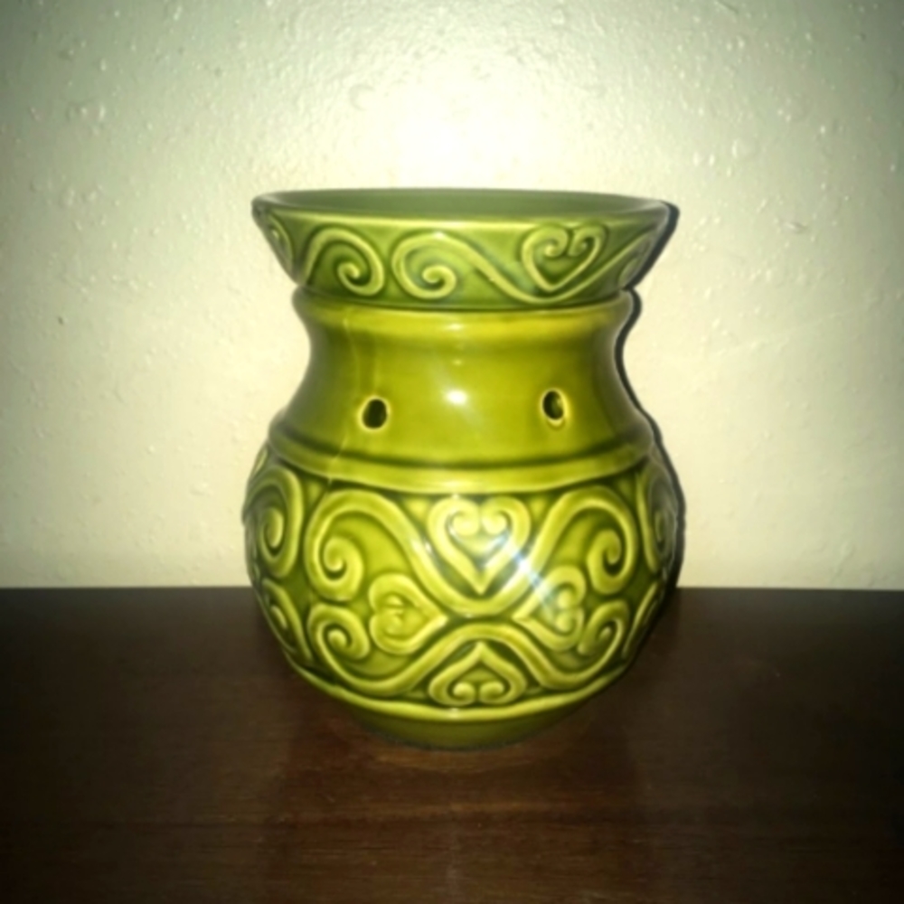 Green Hearts Electric Fragrance Warmer